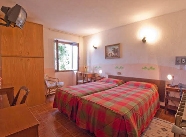 Hotel Rondanino Lanzo dʼIntelvi Exterior foto